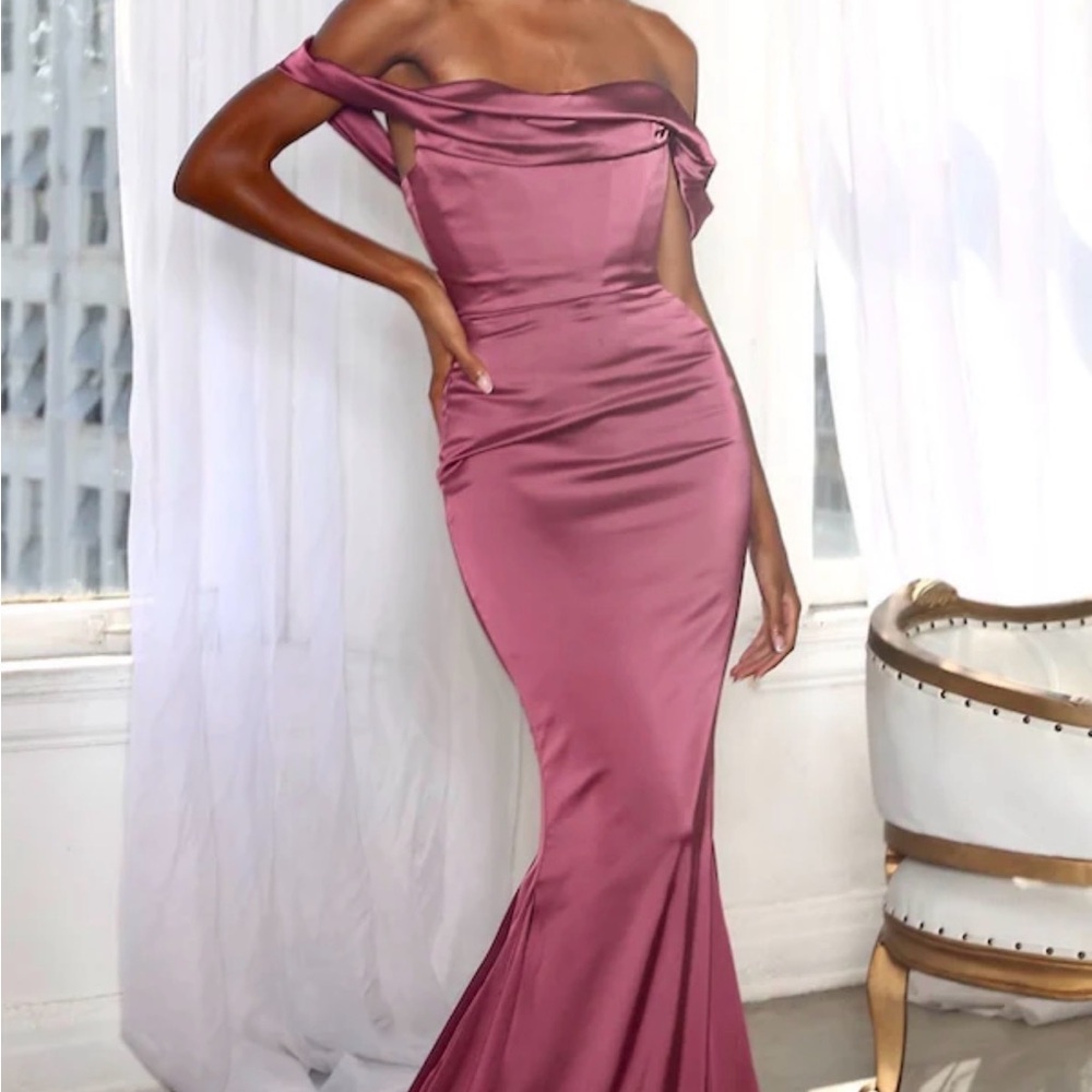 Bridesmaid formal maxi long Elegant Off-Shoulder Pink Evening Gown